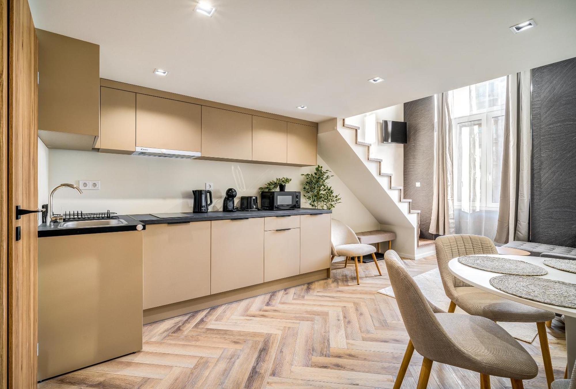 Astoria Premium - R26 Апартаменты